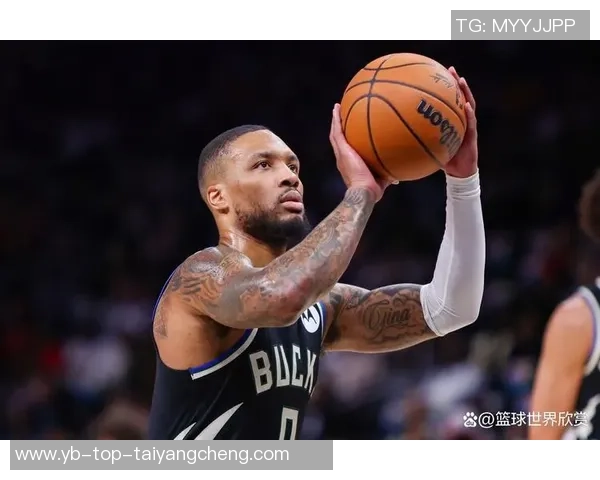 利拉德回母校韦伯州立大学视察篮球赛展现对母校的深厚情感